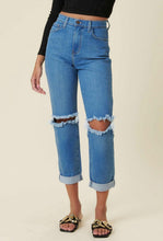 Load image into Gallery viewer, Buster Mom Jean Vibrant
